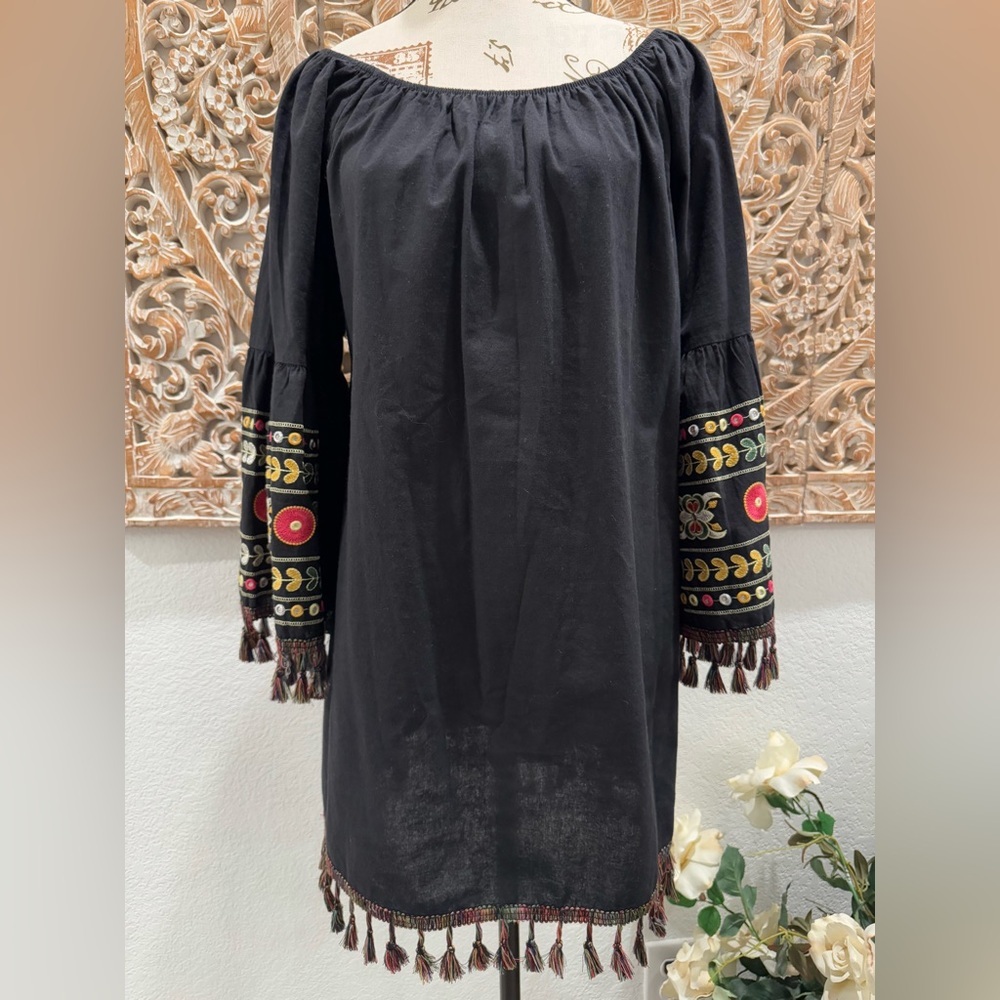 Velzera Black Boho Embroidered Tassel Trim Tunic Blouse- size L - Picture 2 of 16
